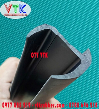 cao-su-ky-thuat/VTK-Ron-chiu-luc/ron-cao-su-chu-j-cho-xe-tai-va-container-2d_1754750201_jpg_7e1f695ed6a9b52d648f47014b13202_1778254091.jpg