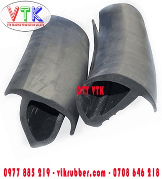 cao-su-ky-thuat/VTK-Ron-chiu-luc/ron-cao-su-chu-j-cho-xe-tai-va-container-3d_1754750201.jpg